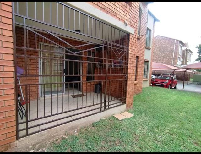 3 BEDROOM APARTMENT FOR SALE IN KARENPARK